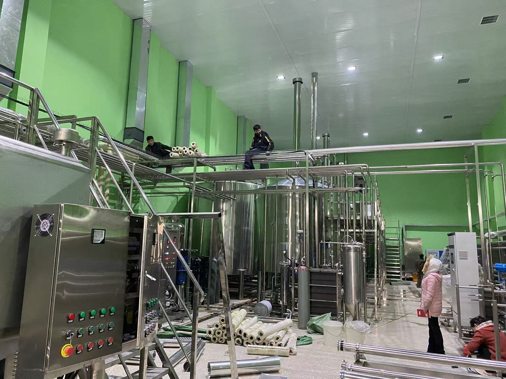 河南精酿啤酒设备厂—精酿啤酒设备制造：传承工艺与创新科技的交融